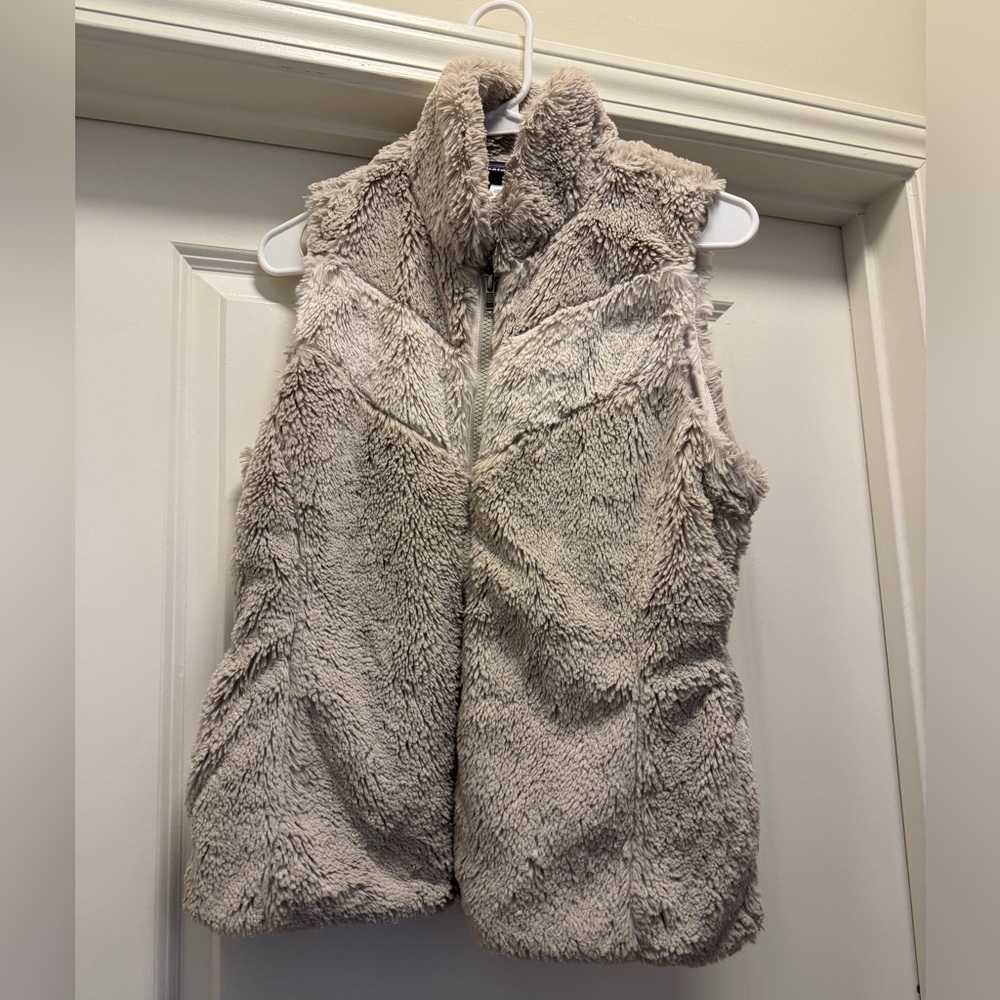 Patagonia Pelage Faux Fur Fleece Full Zip Vest